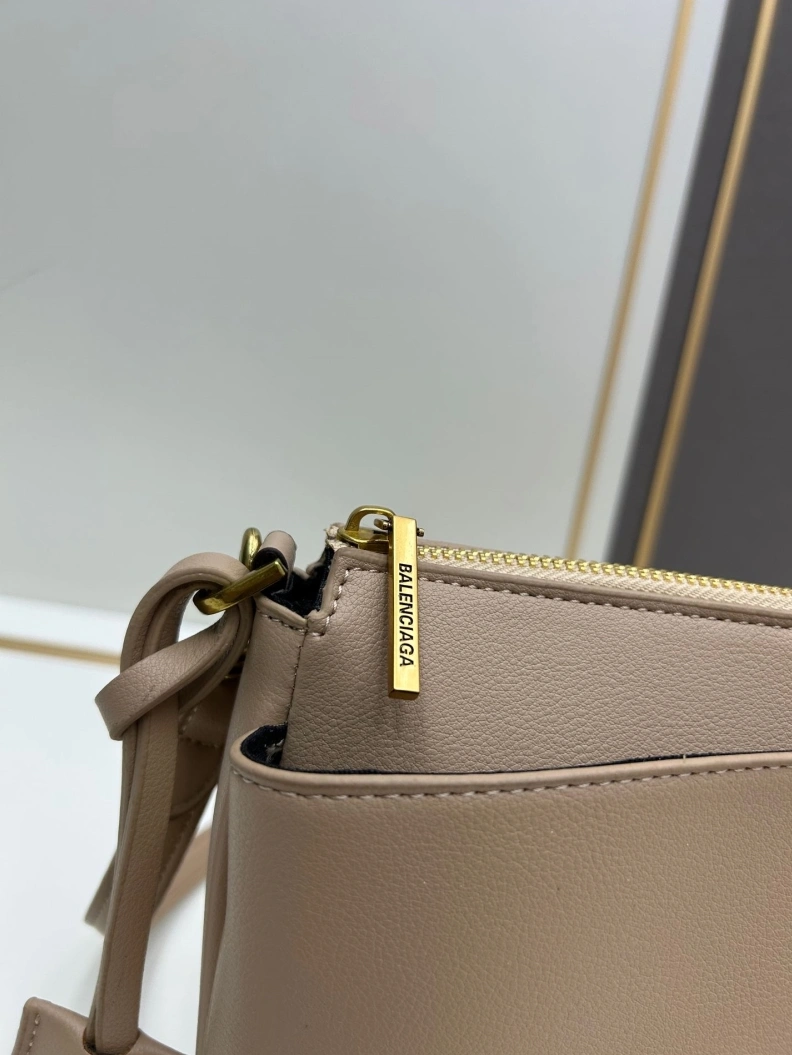 Bxlxnciaga Satchel Bags AllSeason 78854