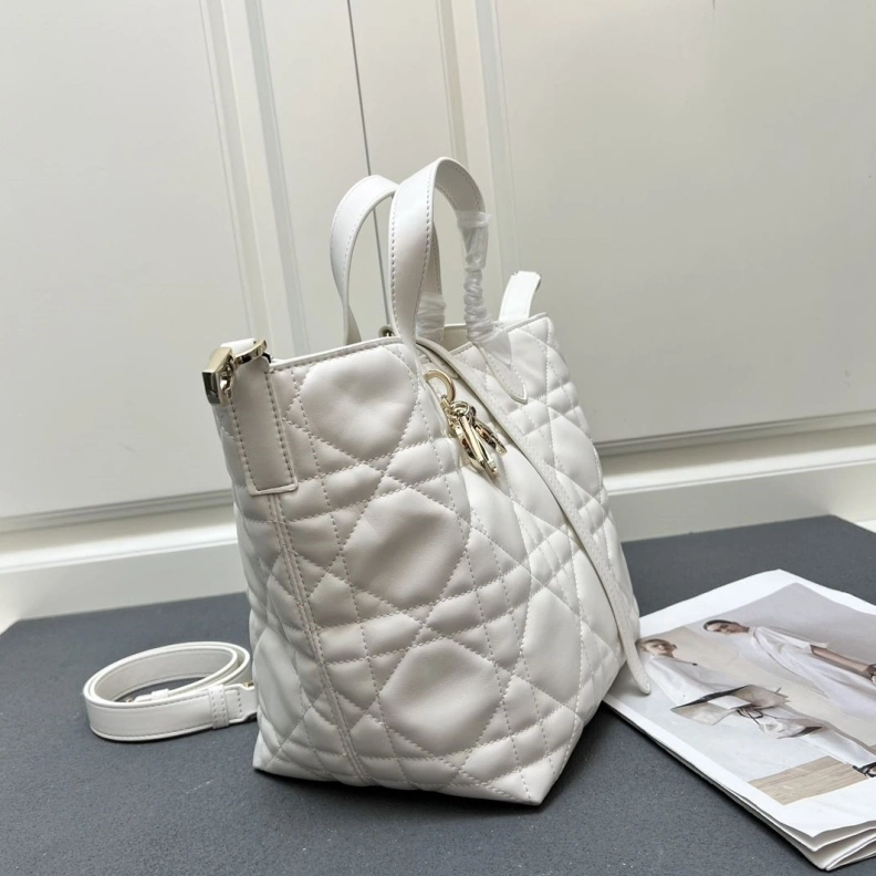 Fashionable Dxxr Shopping Bags 61570
