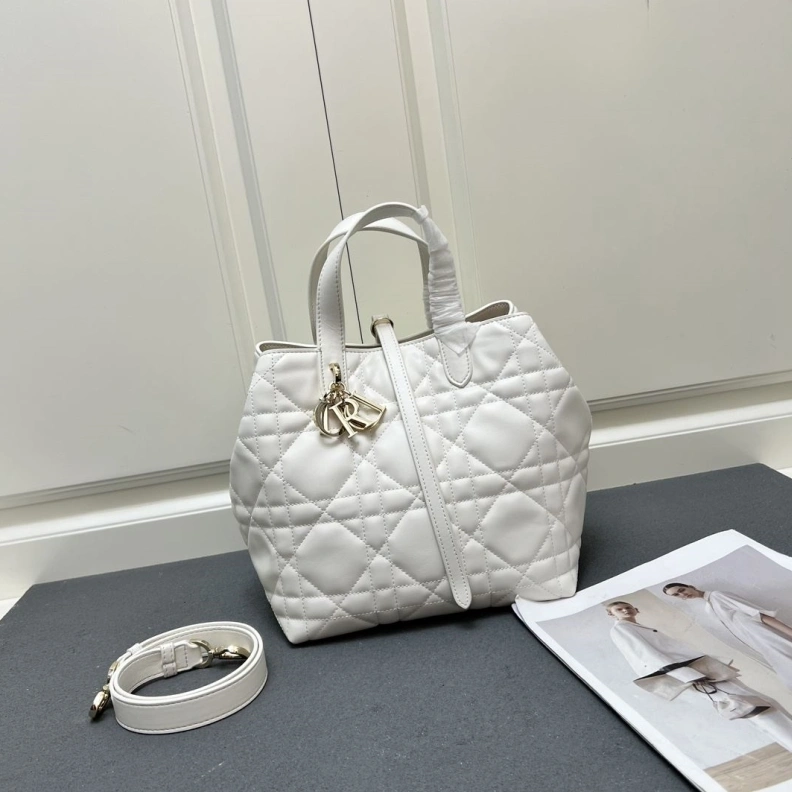 Fashionable Dxxr Shopping Bags 61570