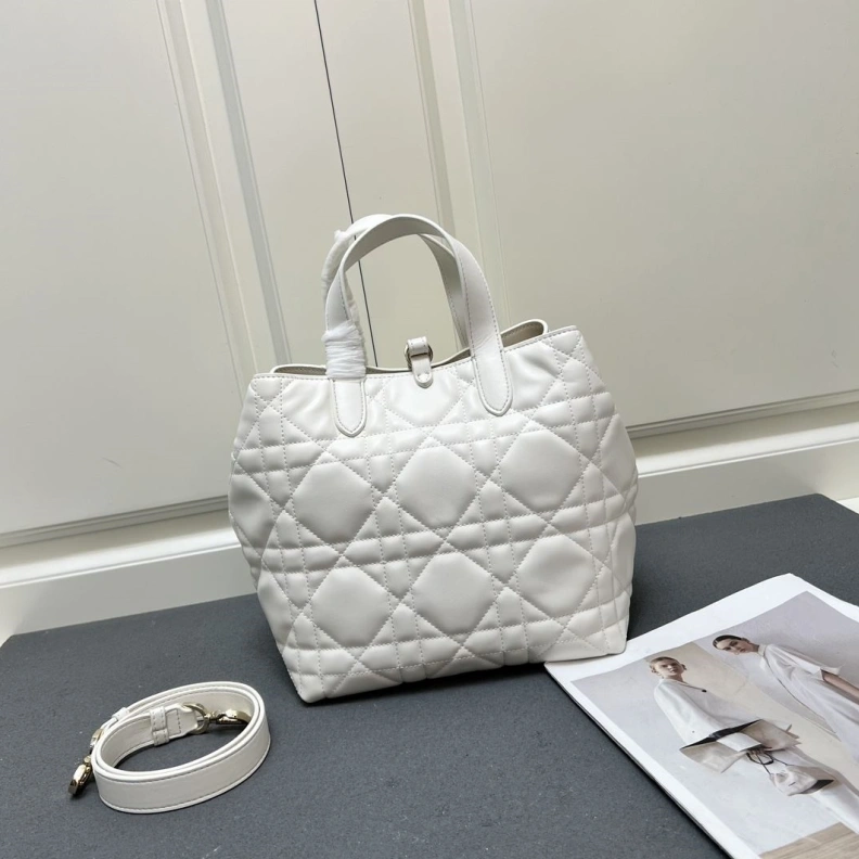 Fashionable Dxxr Shopping Bags 61570