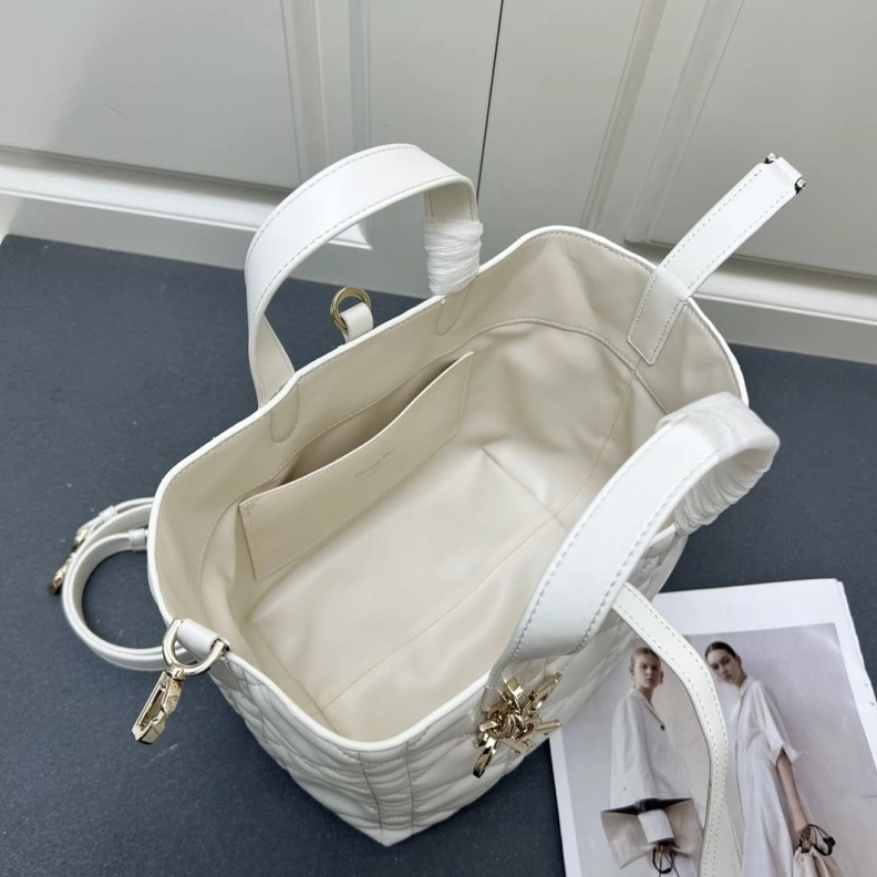 Fashionable Dxxr Shopping Bags 61570