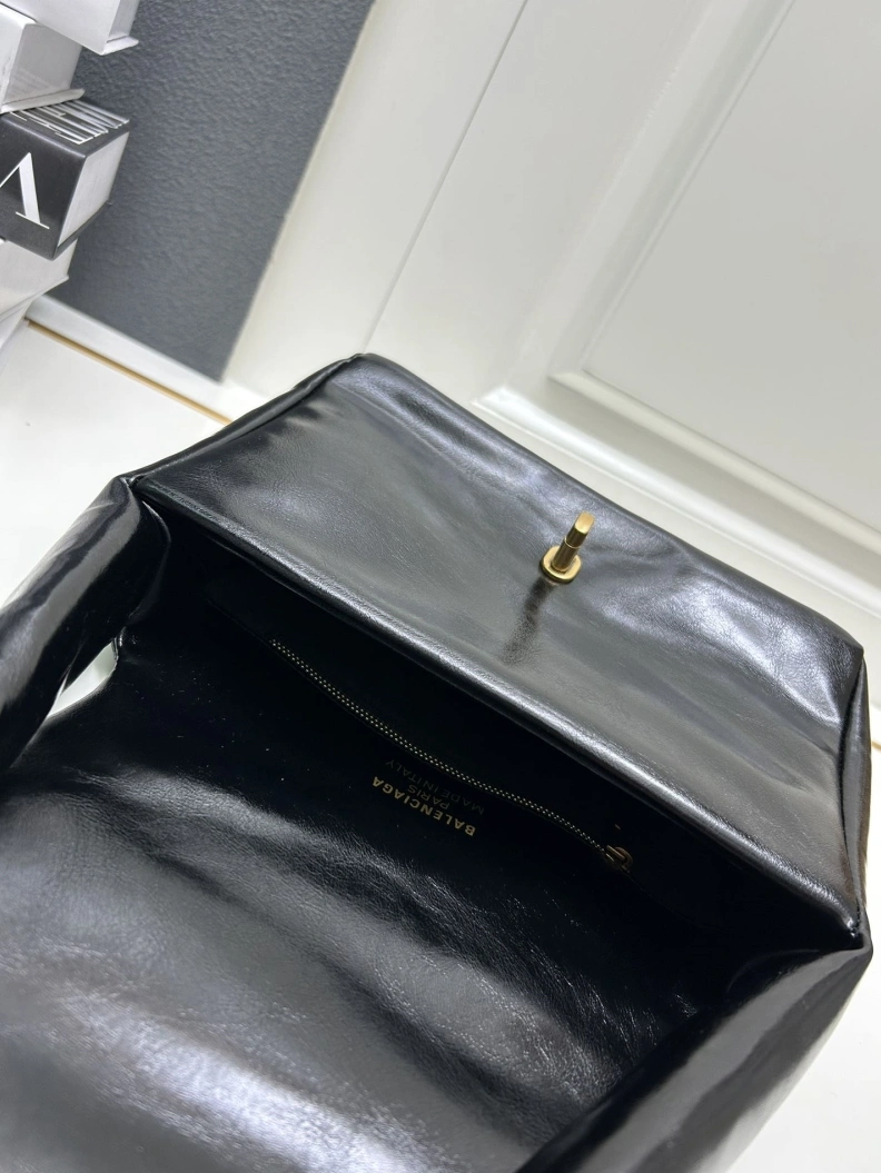StreetReady Bxlxnciaga Top Handle Bags 78692