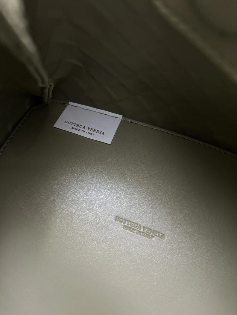 Minimalist BX Top Handle Bags 78431