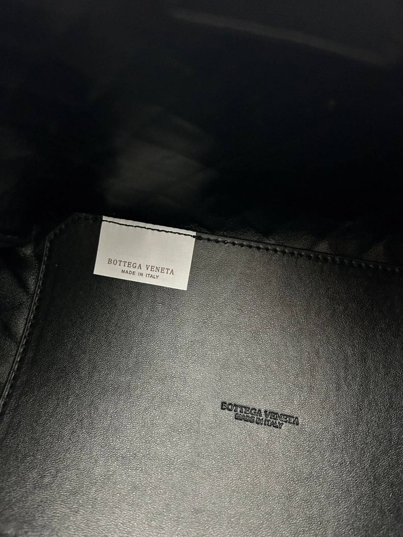 Minimalist BX Top Handle Bags 78394