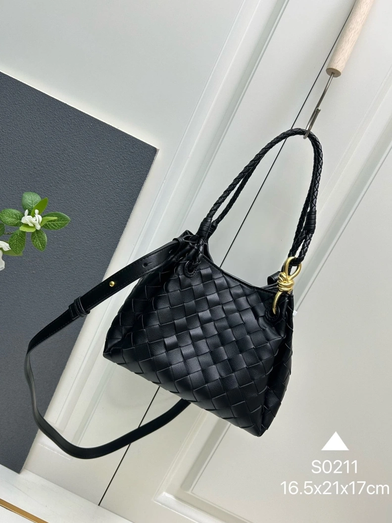 Minimalist BX Top Handle Bags 78394