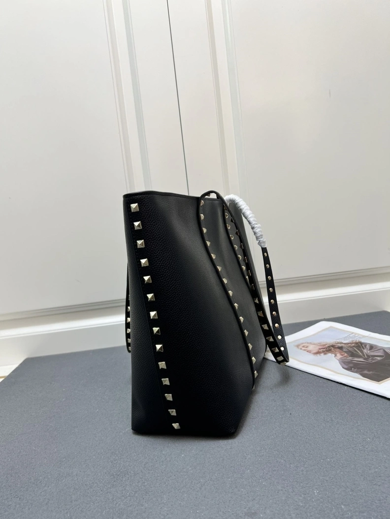 EyeCatching Vxlxntino Shopping Bags 76717