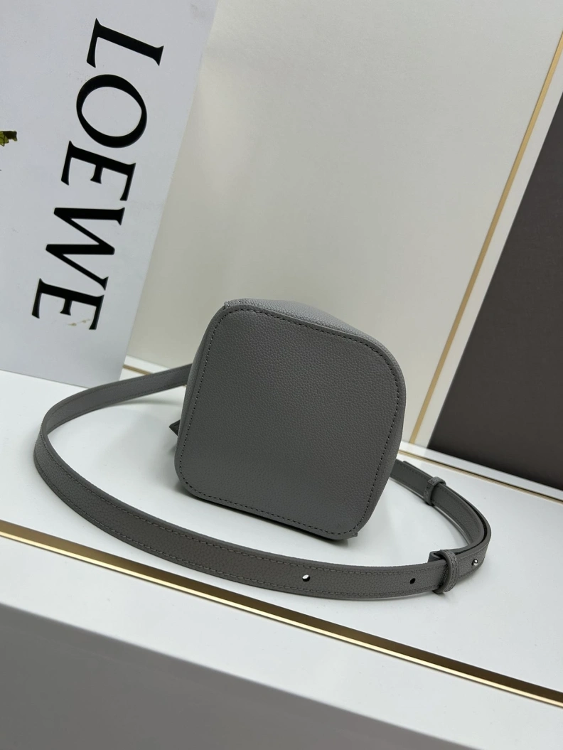 Refined Lxxwe Bucket Bags 77852