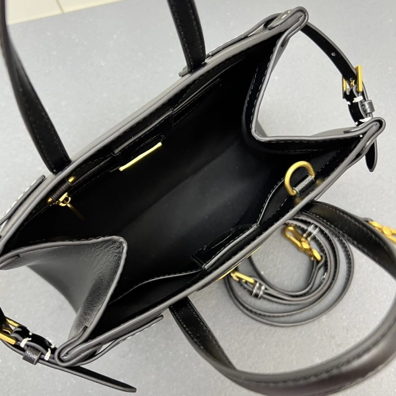 Flexible Vxlxntino Handle Bags 77177
