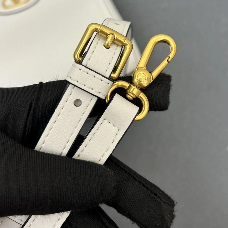 Flexible Vxlxntino Handle Bags 77179