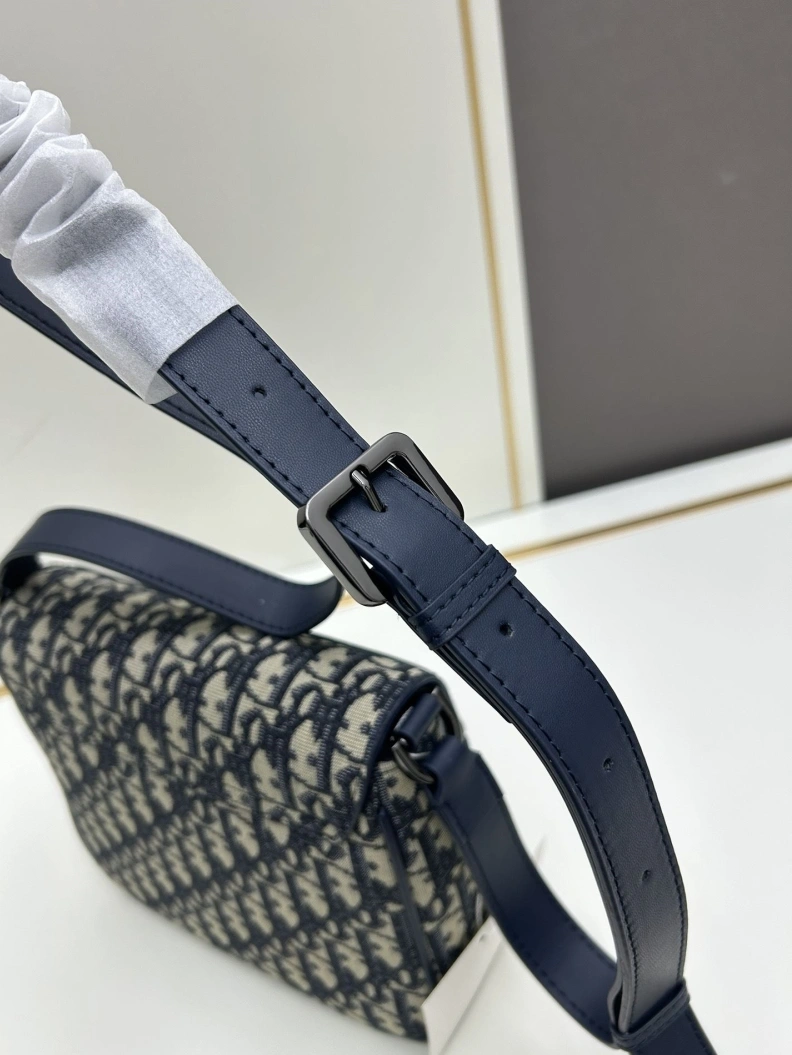 Dxxr Satchel bags Fashionable 61708