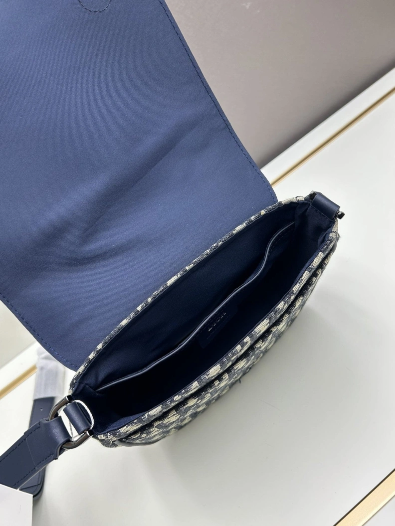 Dxxr Satchel bags Fashionable 61708
