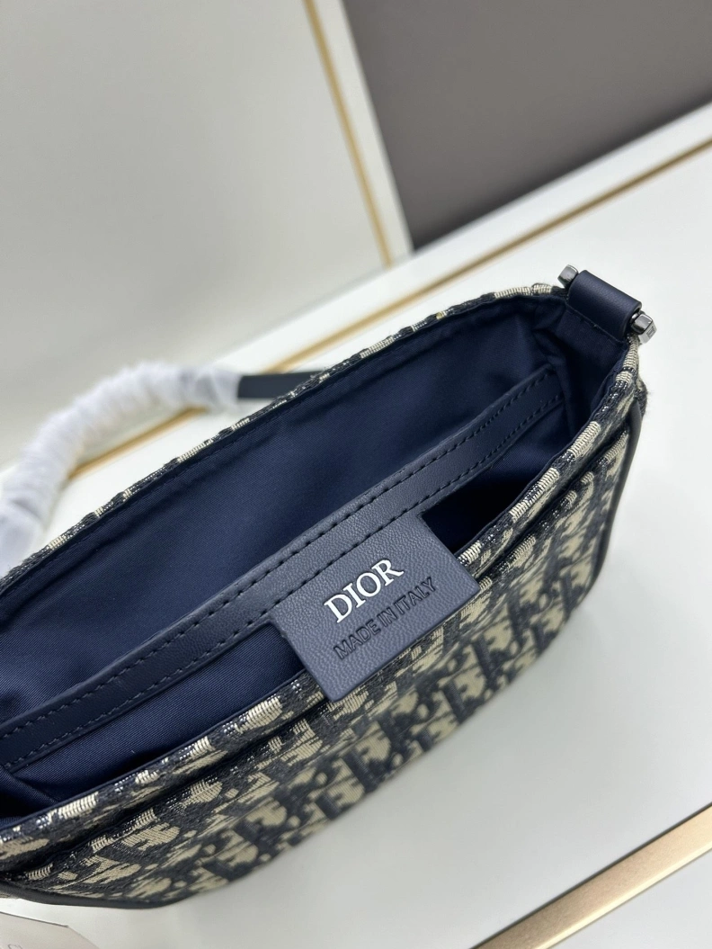 Dxxr Satchel bags Fashionable 61708