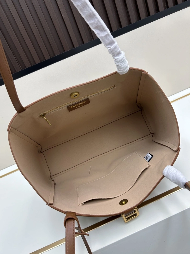Bold Bxlxnciaga Shopping Bags 78764