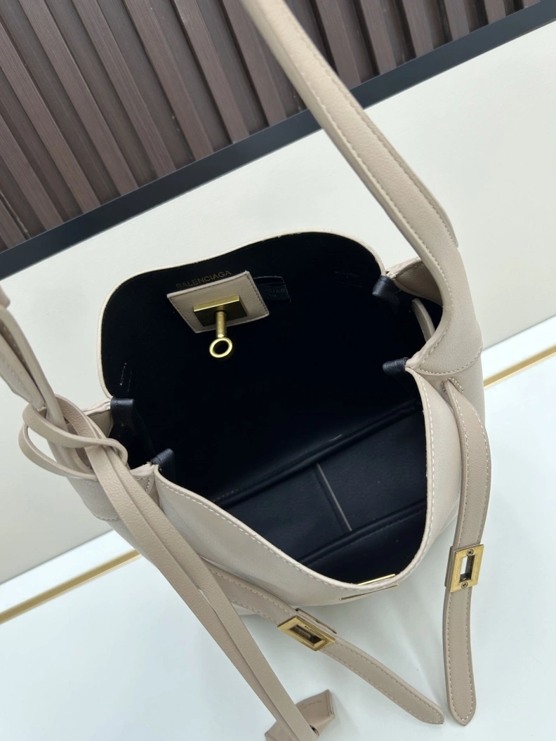 Bxlxnciaga Satchel Bags SportInspired 78795