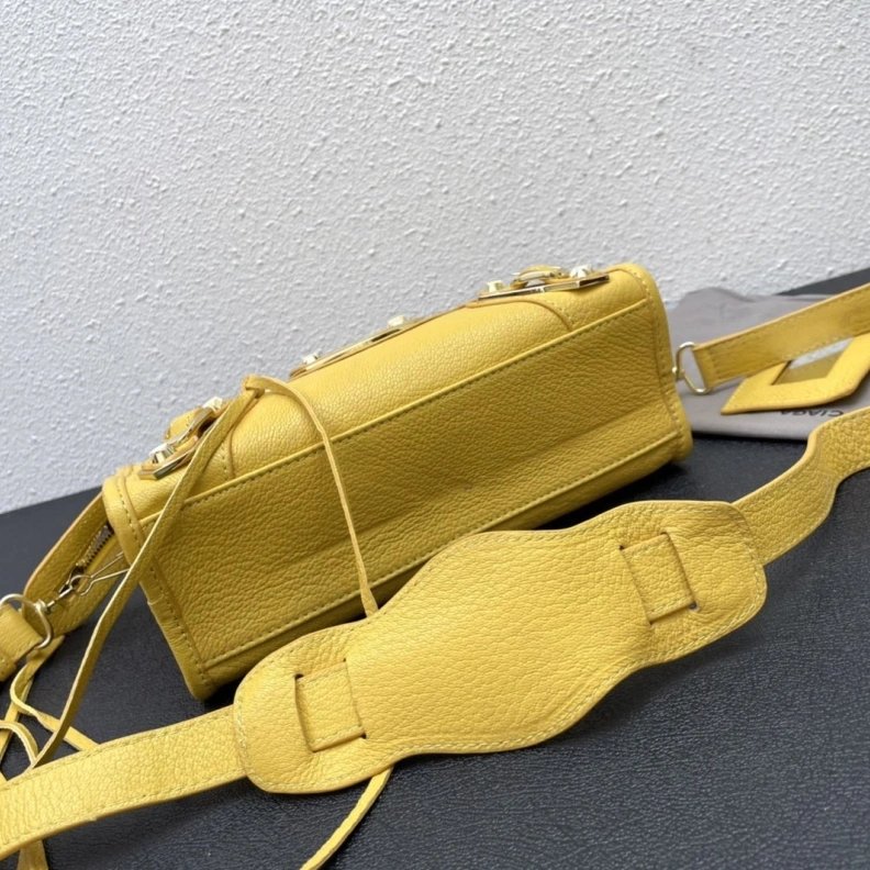 Bxlxnciaga Top Handle Bags Elegant 78685