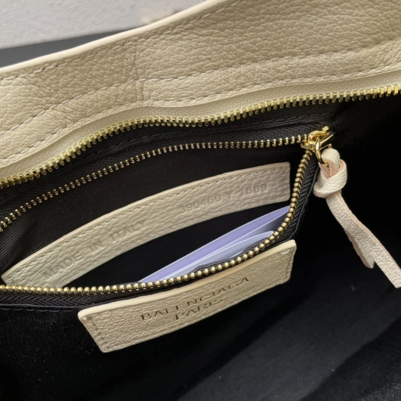 Bxlxnciaga Top Handle Bags Flexible 78640