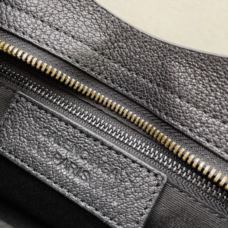 Bxlxnciaga Top Handle Bags Sleek 78624