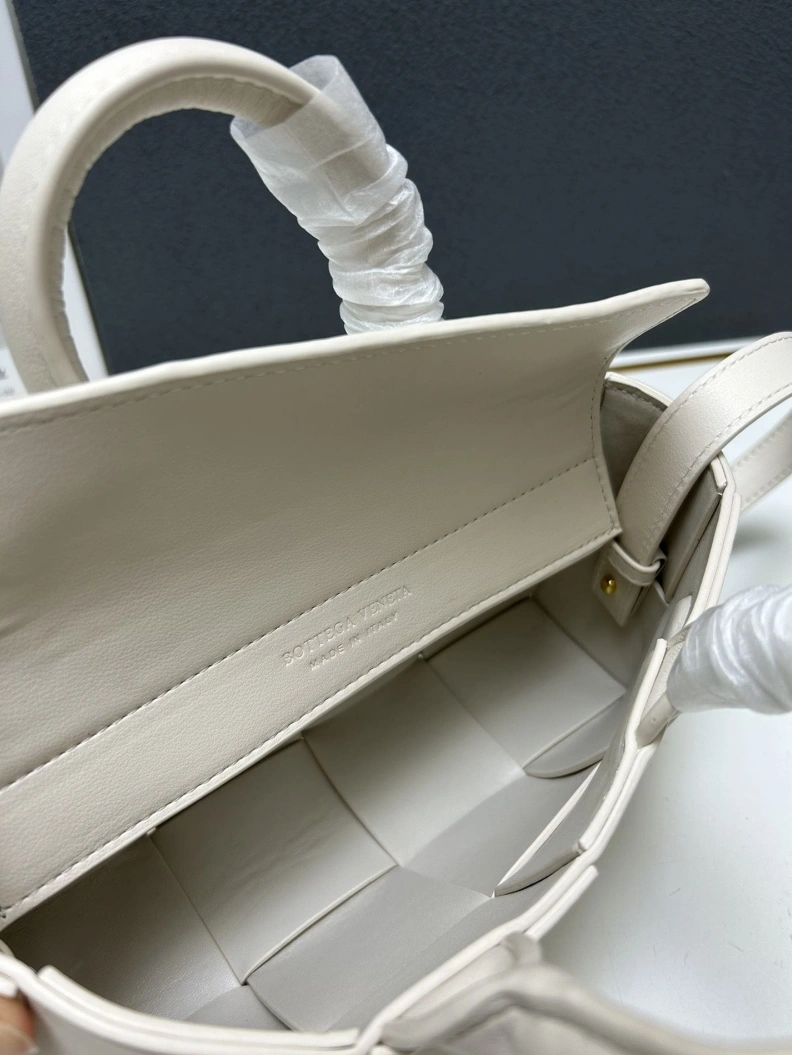 BX Top Handle Bags Classic 78370