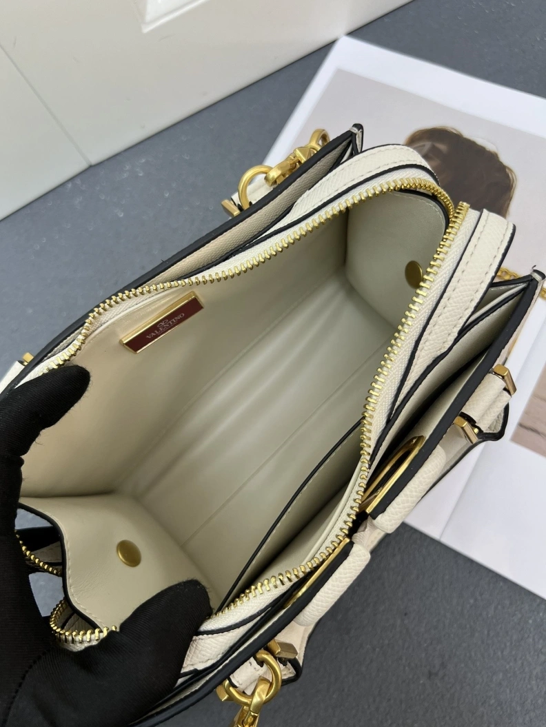 Flexible Vxlxntino Handle Bags 77188