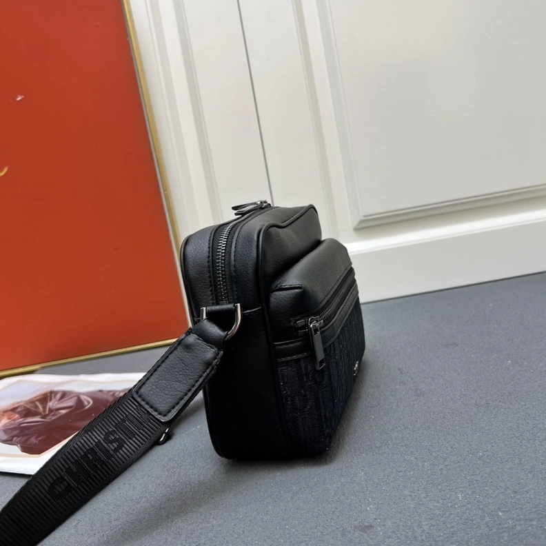 WellDesigned Dxxr Satchel bags 61650