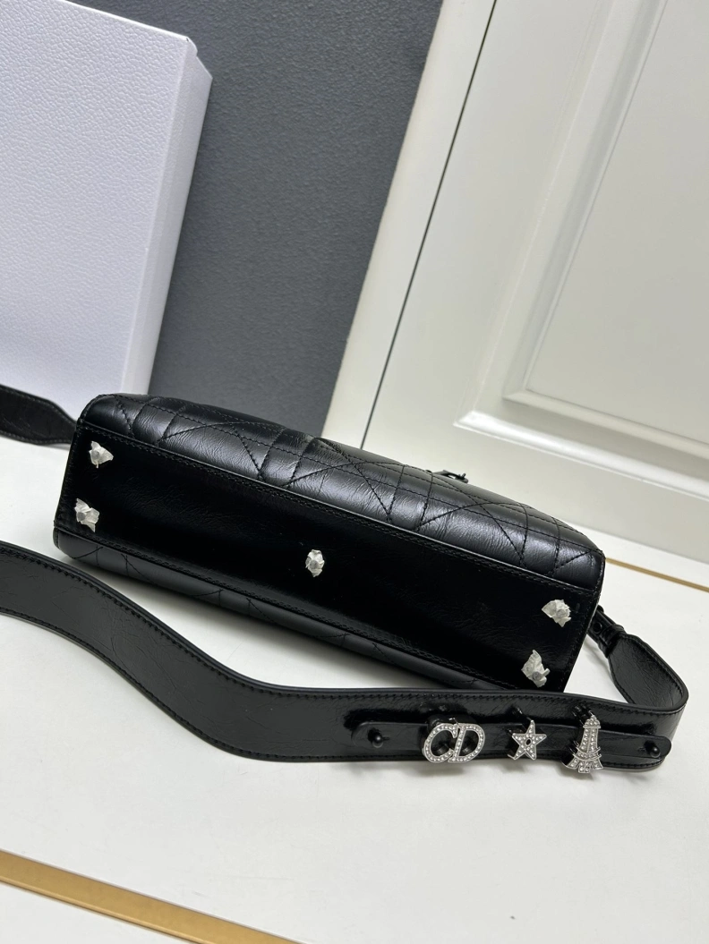 Dxxr Top Handle Bags ModernLook 61525