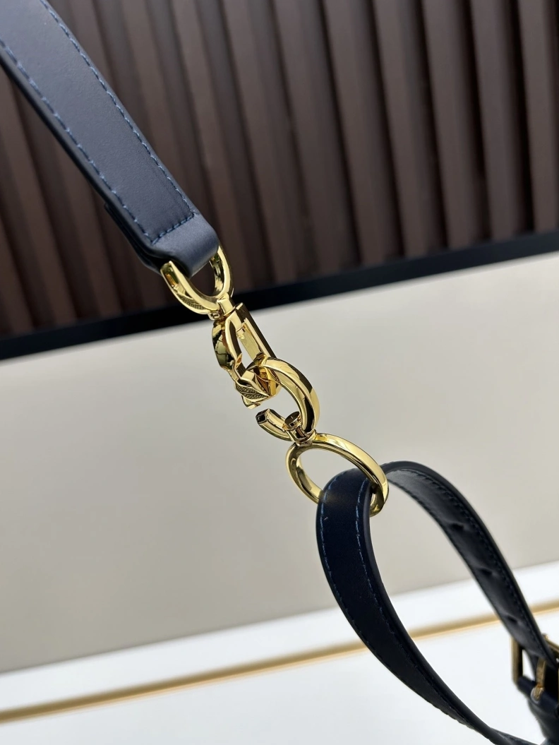 Sleek Dxxr Top Handle Bags 61513