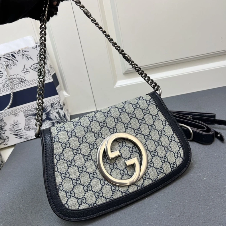 Trendsetting Gxccx Top Handle Bags 50444