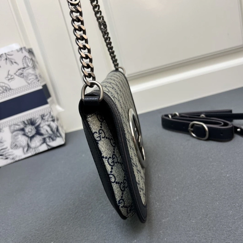 Trendsetting Gxccx Top Handle Bags 50444
