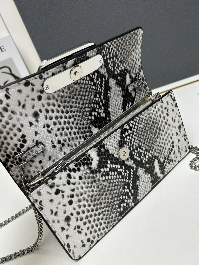 Vxlxntino Satchel Bags Vibrant 76888