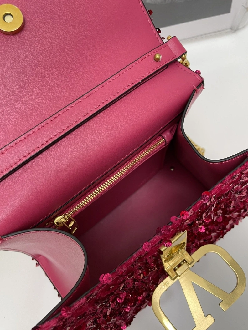Classic Vxlxntino Handle Bags 77135