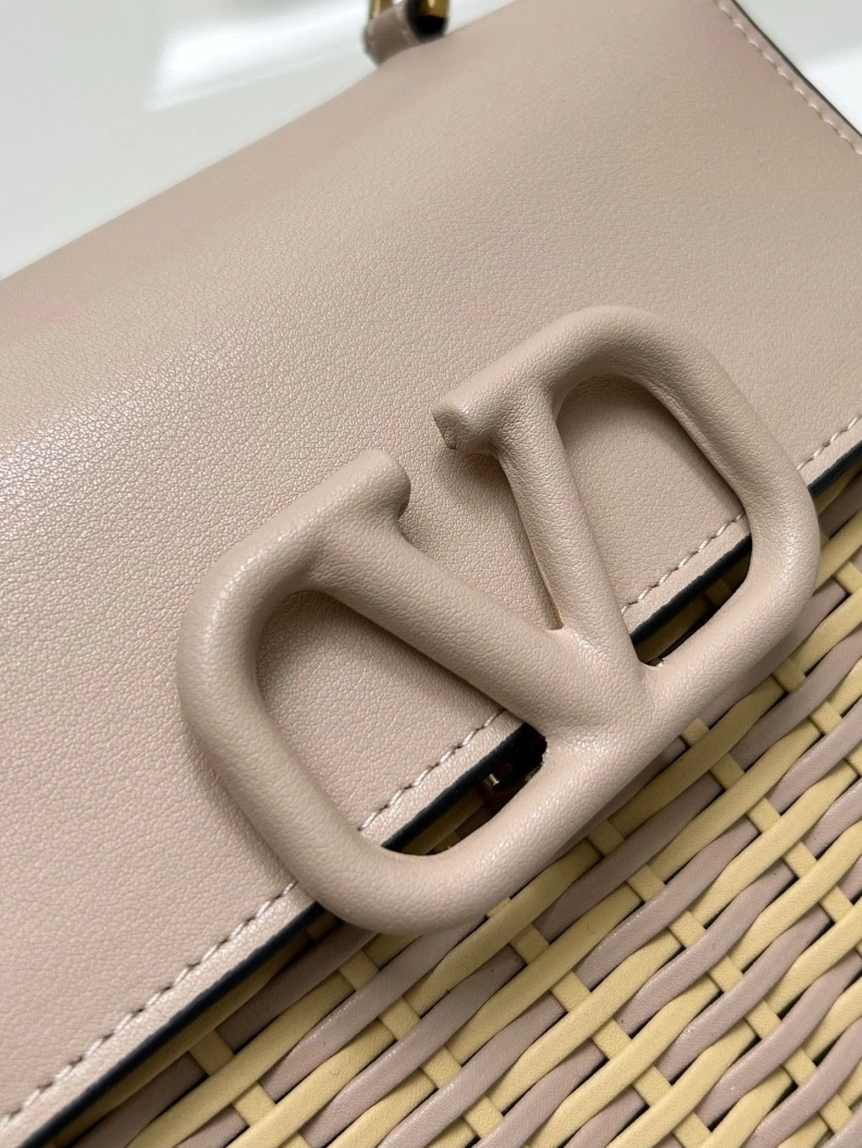 Versatile Vxlxntino Handle Bags 77142
