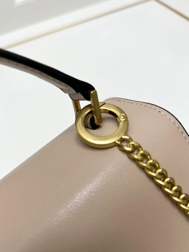 Versatile Vxlxntino Handle Bags 77142