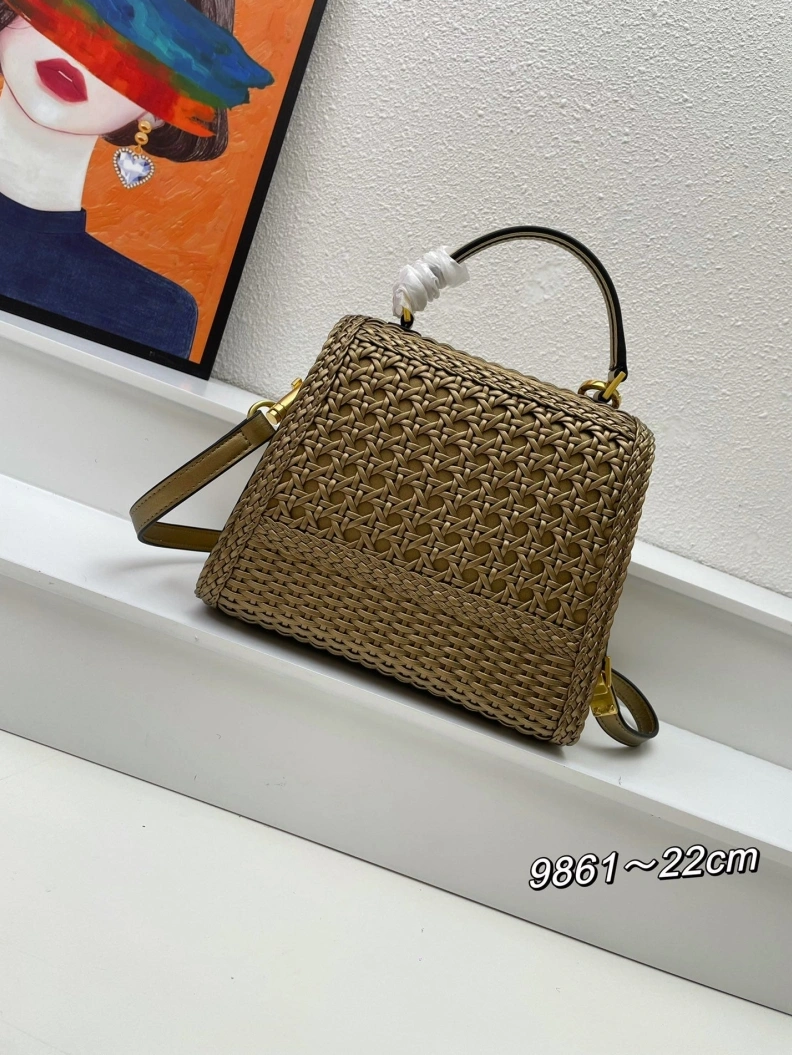 Elegant Vxlxntino Handle Bags 77134