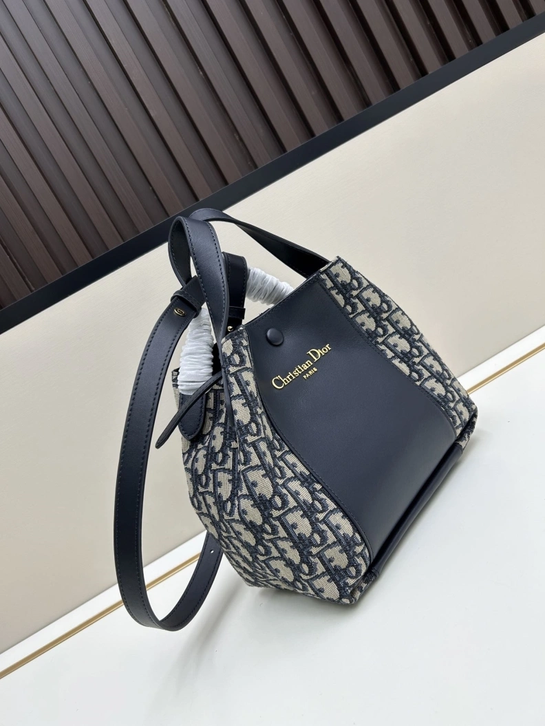 Functional Dxxr Top Handle Bags 61478