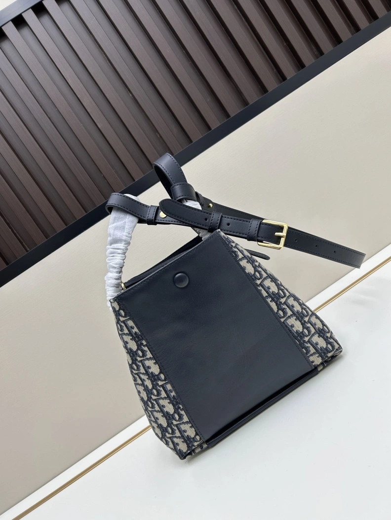 Functional Dxxr Top Handle Bags 61478