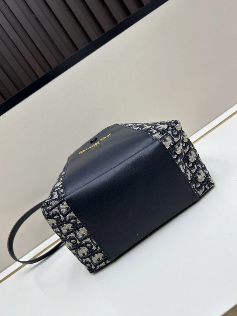 Functional Dxxr Top Handle Bags 61478