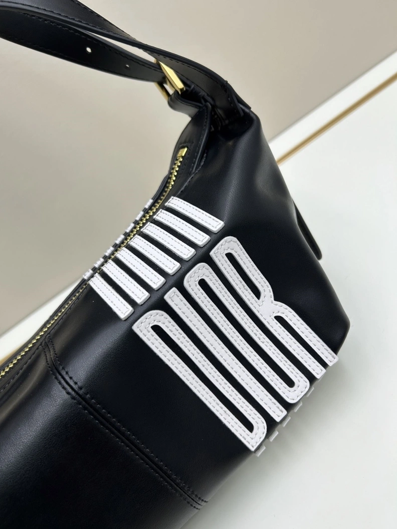 Dxxr Top Handle Bags Timeless 61477
