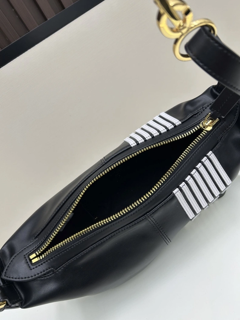Dxxr Top Handle Bags Timeless 61477