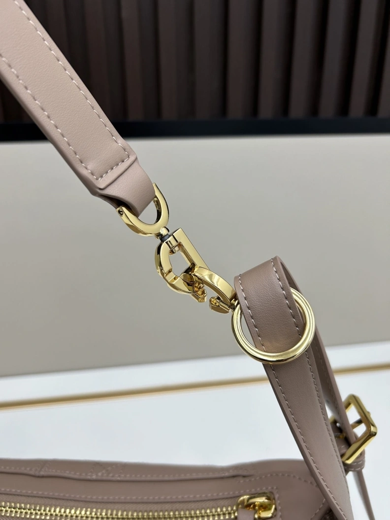 EyeCatching Dxxr Top Handle Bags 61487