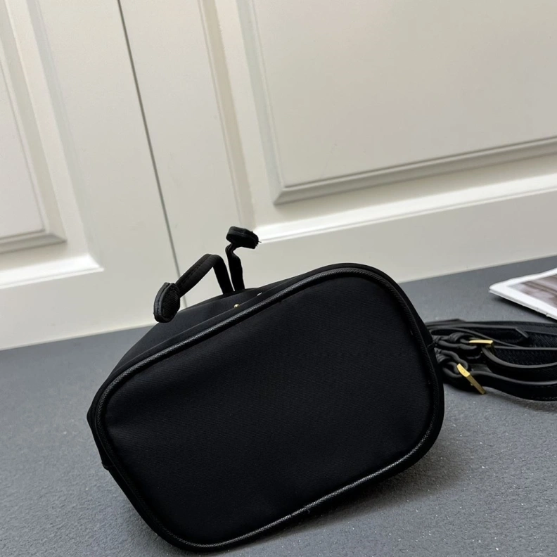Practical Prxdx Bucket Bags 59076