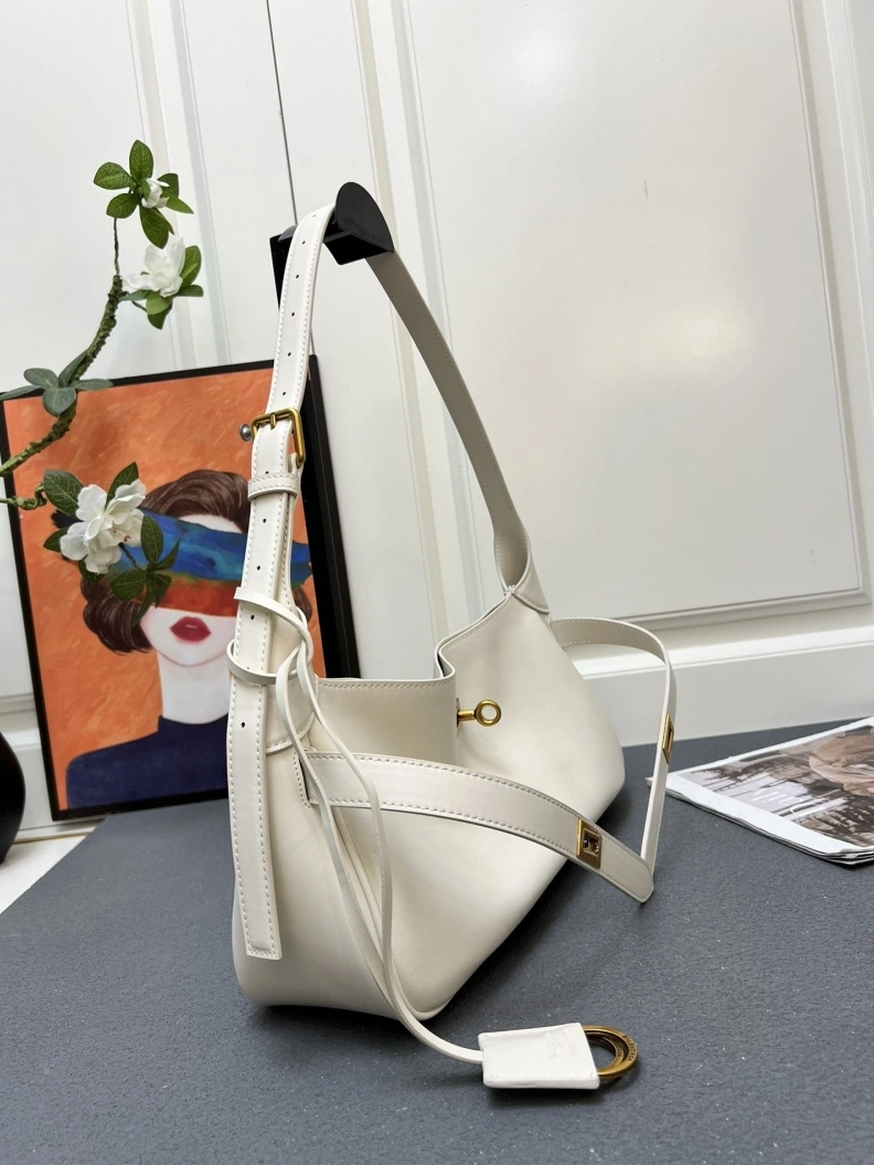 Sleek Bxlxnciaga Top Handle Bags 78636