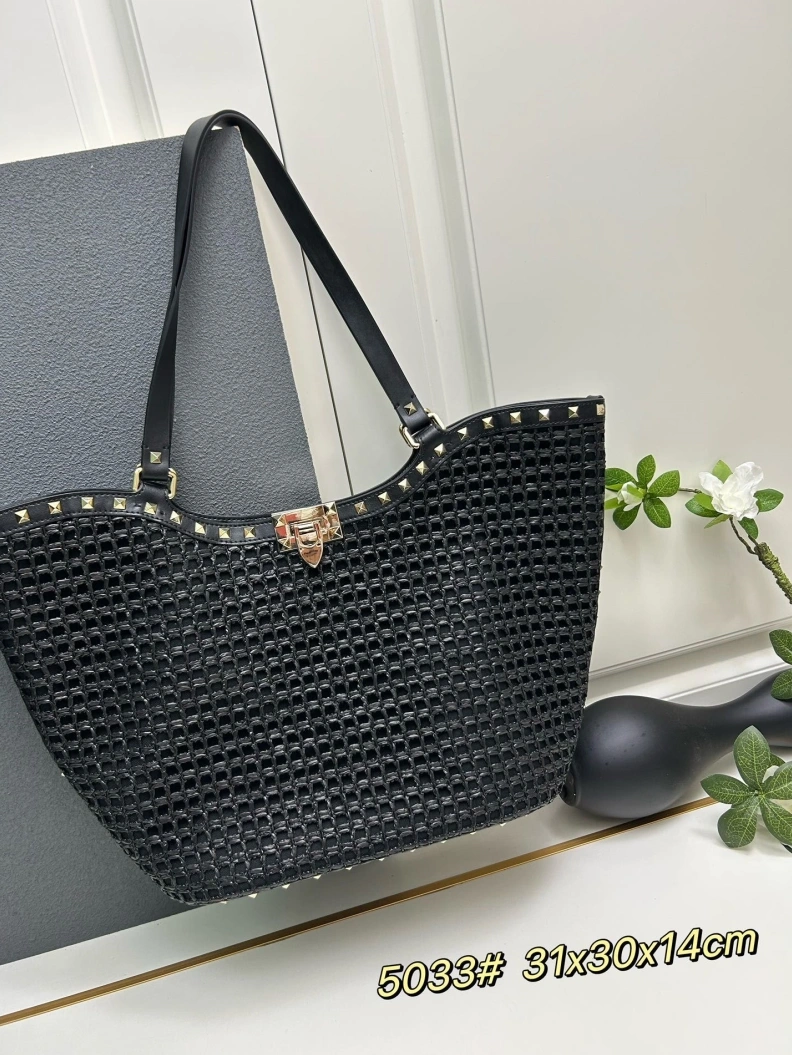 Resilient Vxlxntino Shopping Bags 76712