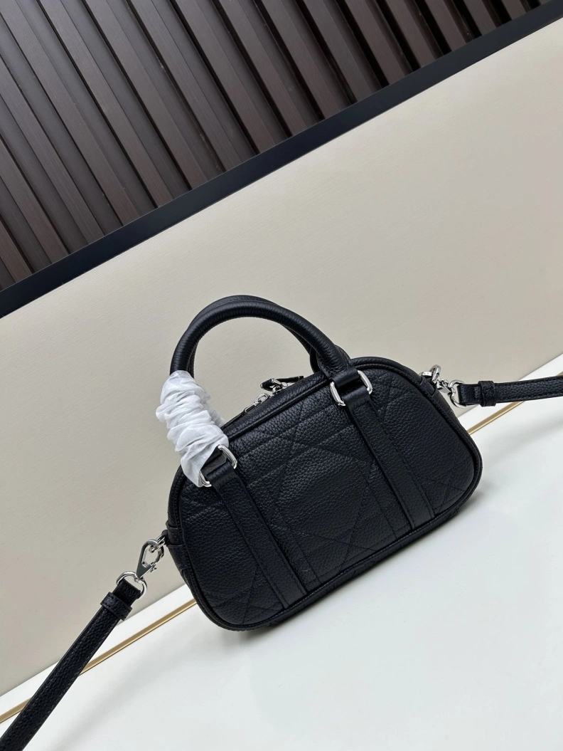 Versatile Dxxr Top Handle Bags 61506
