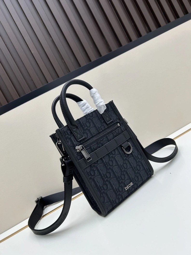 Trendsetting Dxxr Top Handle Bags 61483