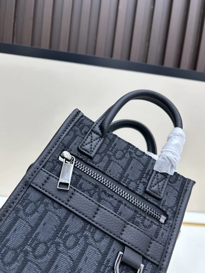 Trendsetting Dxxr Top Handle Bags 61483