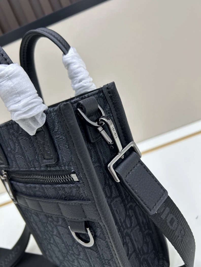 Trendsetting Dxxr Top Handle Bags 61483