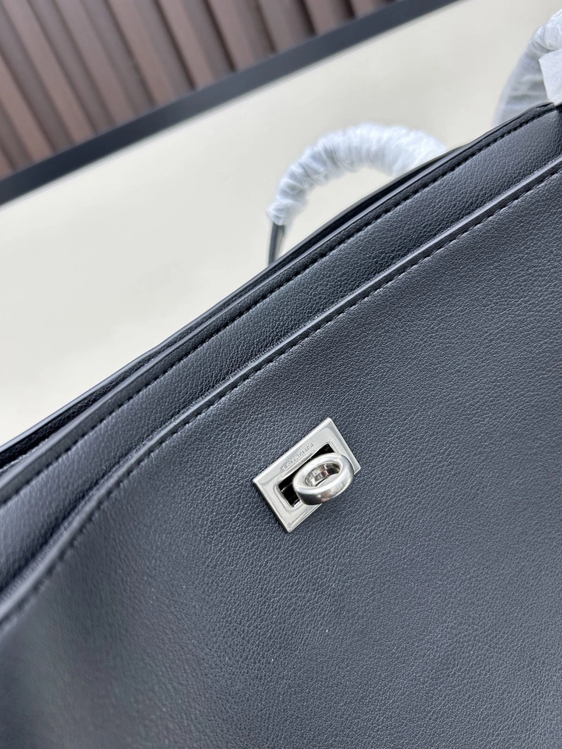 Bxlxnciaga Top Handle Bags Cozy 78595