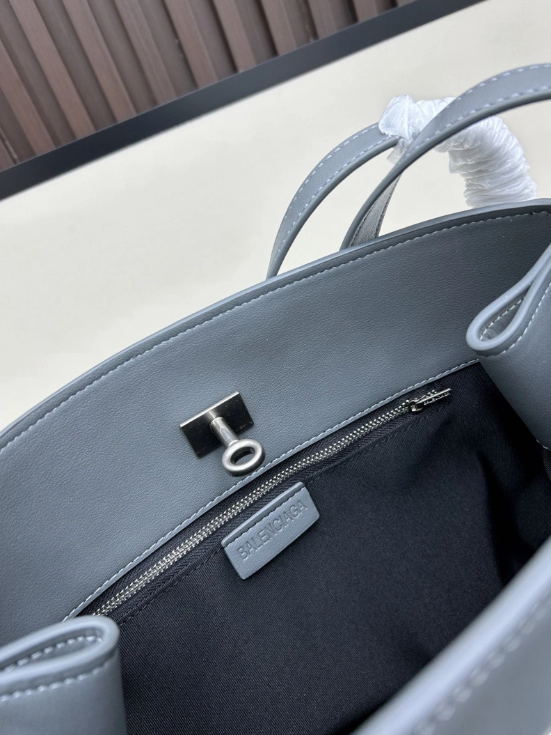 Practical Bxlxnciaga Top Handle Bags 78648
