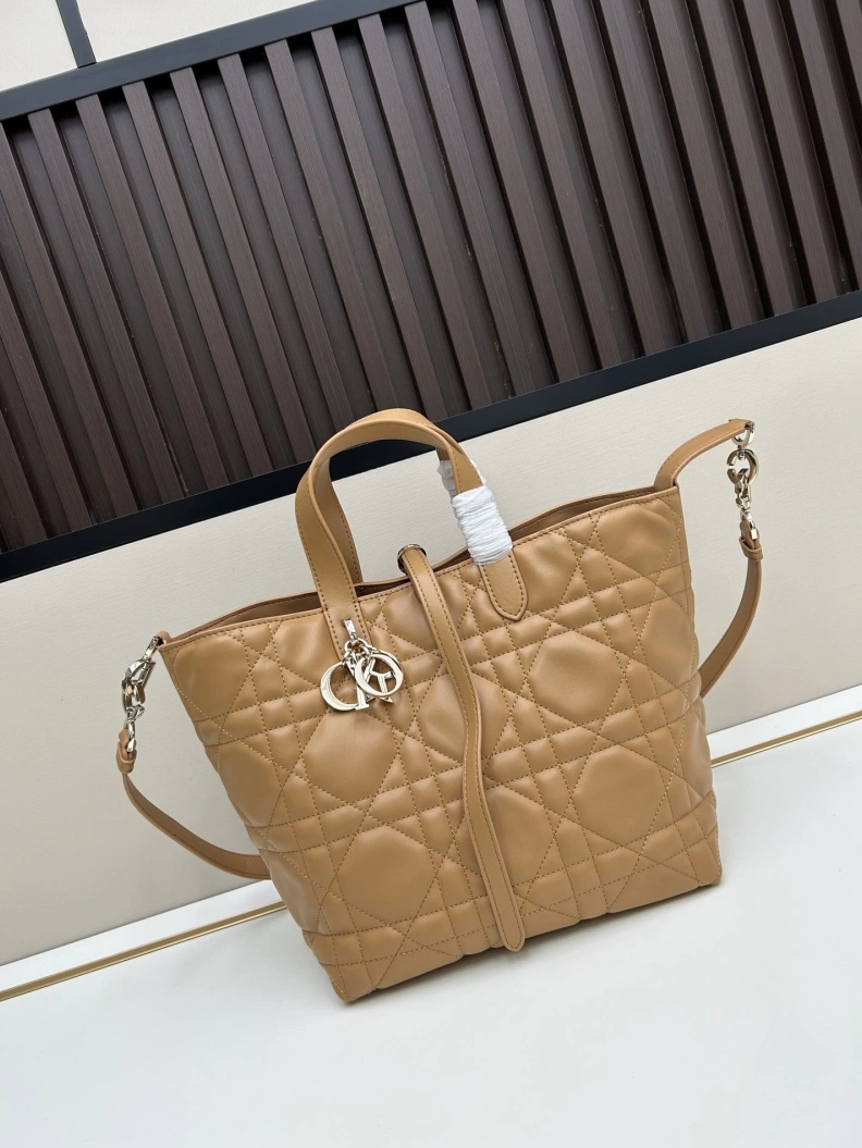 DailyWear Dxxr Shopping Bags 61566