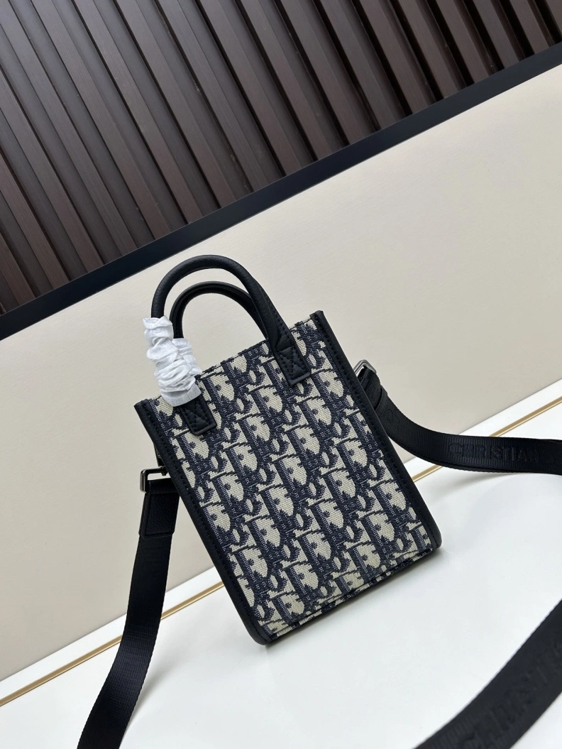 Minimalist Dxxr Top Handle Bags 61490